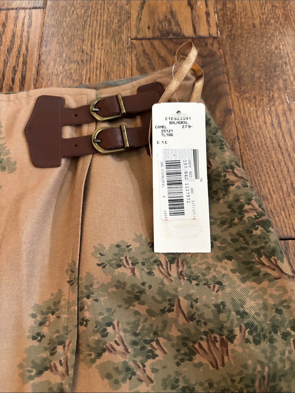 NWT Vintage Ralph Lauren
Balmoral Dog Hunt Cabin Sz 4
Wool Blend Wrap Skirt New - Picture 9 of 9